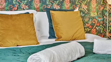 2 bedrooms, individually decorated, individually furnished, free WiFi