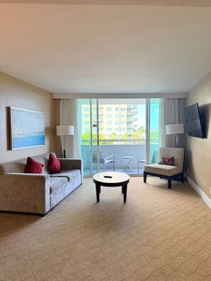 TV - Sunrise on the Intracoastal (Fort Lauderdale)