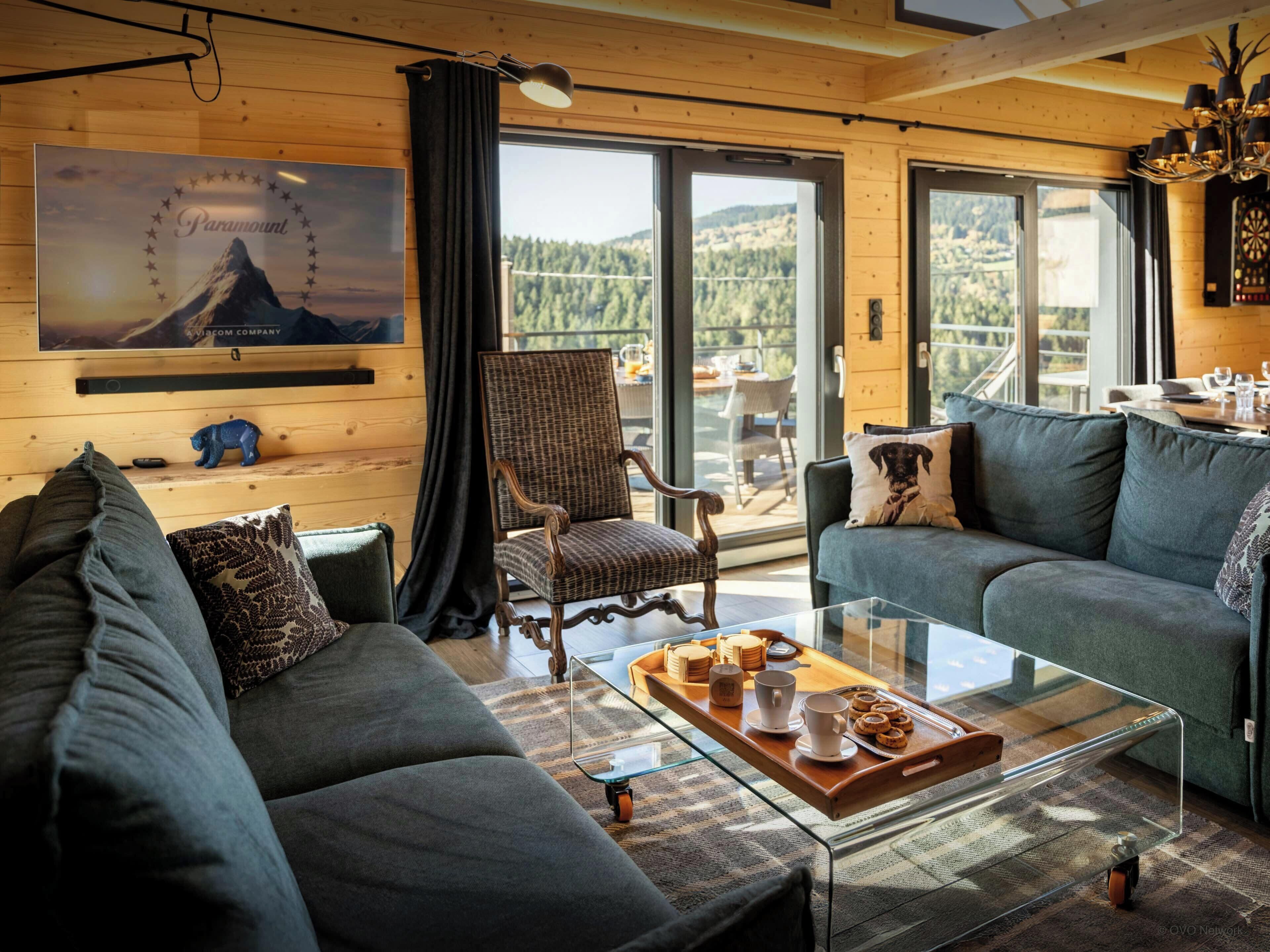 TV, fireplace, stereo