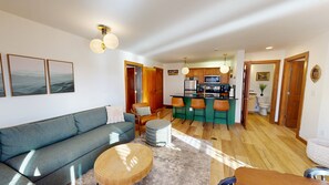 TV, fireplace - NEW! Allegheny Springs 319 Brigham 2 Bedroom Plus Condo (Snowshoe)