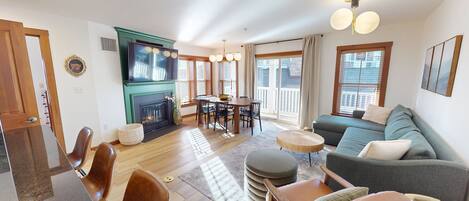 Televisión, chimenea