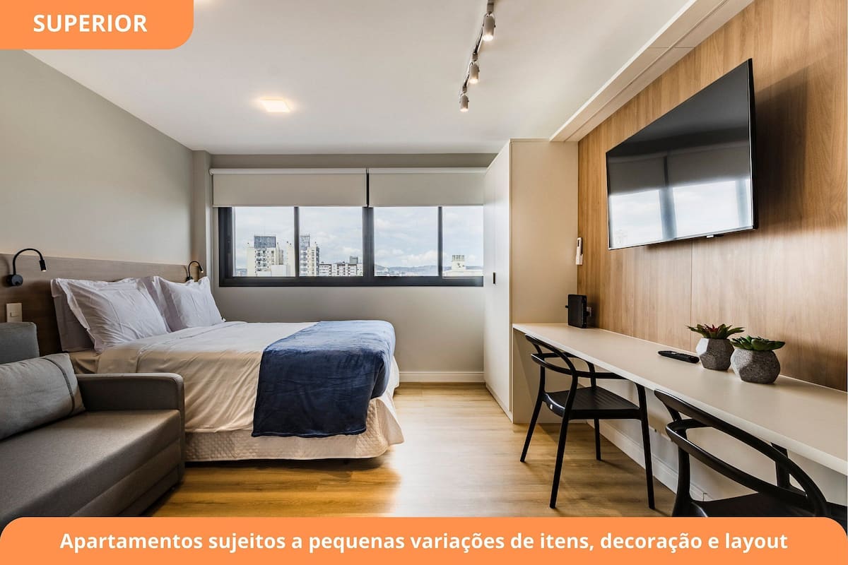 Superior Apartment | Desk, laptop workspace, free WiFi