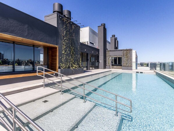 Outdoor pool - GO Cidade Baixa by My Way (Porto Alegre)
