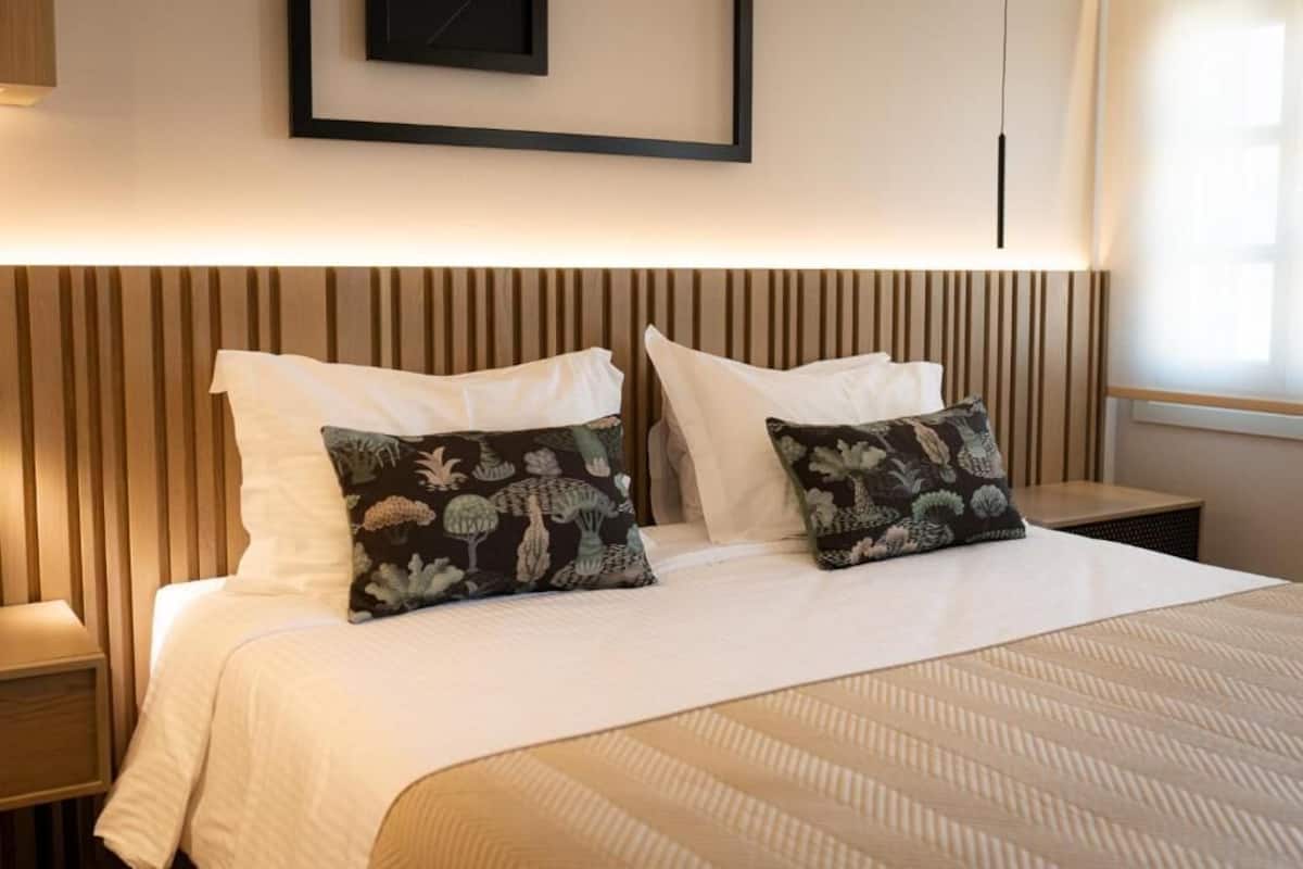 Deluxe Double Room, Balcony, City View | Premium bedding, pillowtop beds, desk, free WiFi