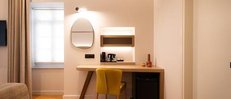 Standard Double Room, City View | Premium bedding, pillowtop beds, desk, free WiFi