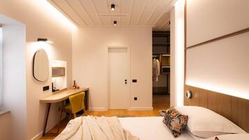 Literie de qualité supérieure, surmatelas, bureau, Wi-Fi gratuit