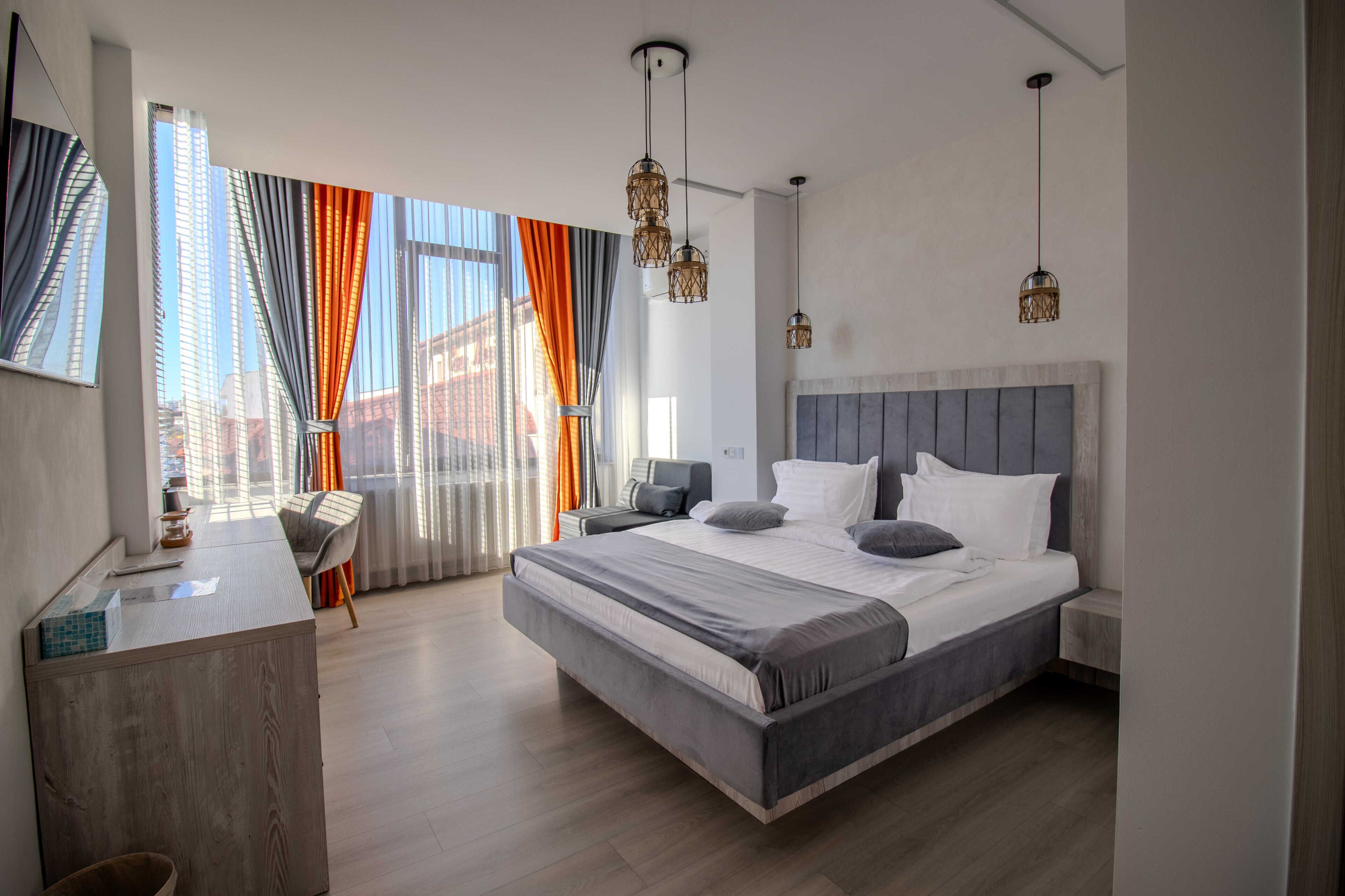 Superior Studio | Soundproofing, iron/ironing board, free WiFi