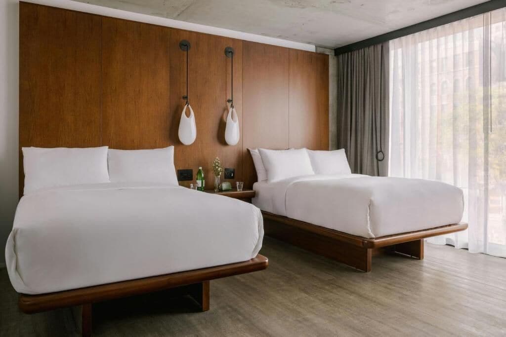 Habitación doble (Corner Double) | Ropa de cama de alta calidad y camas con pillow-top 