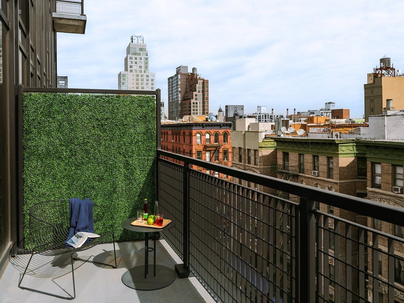 Signature Single Room | Premium bedding, pillowtop beds, in-room safe, desk