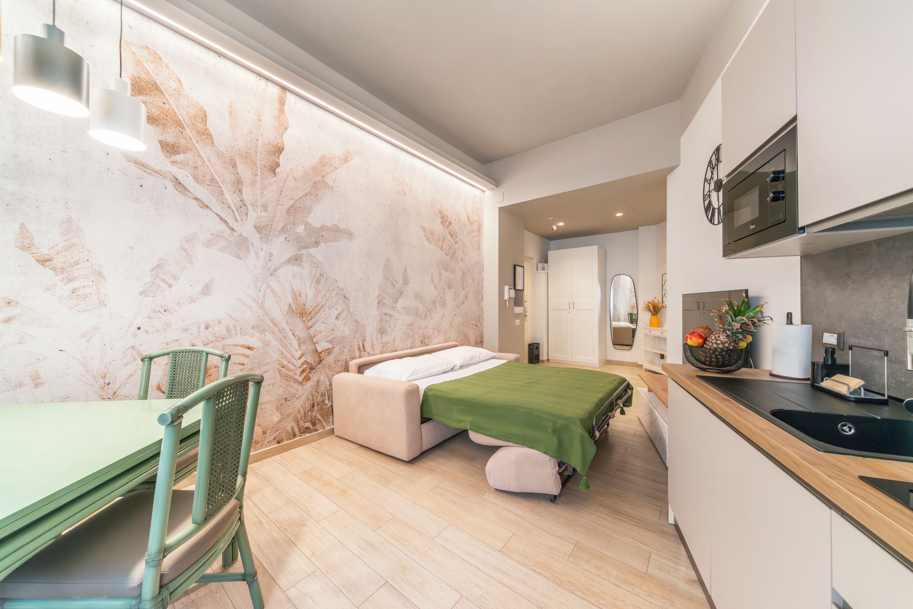 2 bedrooms, iron/ironing board, travel crib, free WiFi