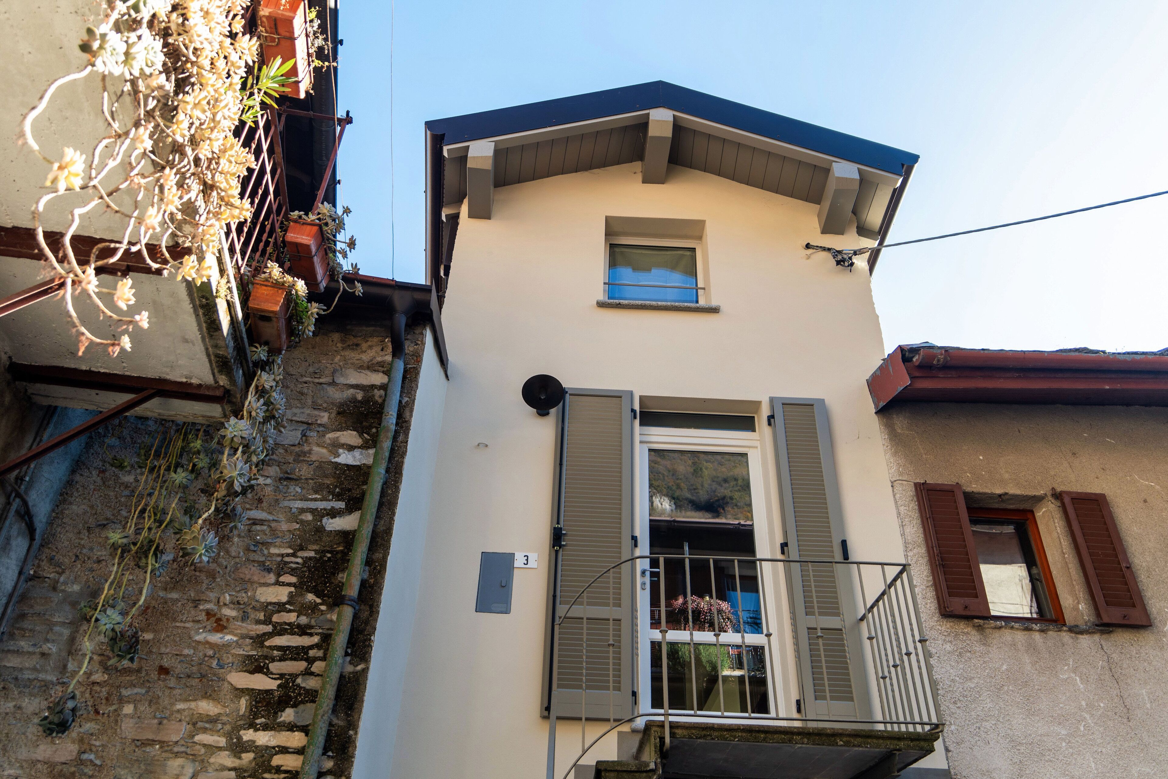 Appartement, uitzicht op meer | Luxe beddengoed, donsdekens, een strijkplank/strijkijzer