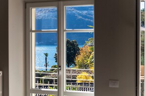 Apartment, Lake View | Premium bedding, down comforters, iron/ironing board, cribs/infant beds - Once in a Lifetime (Laglio)