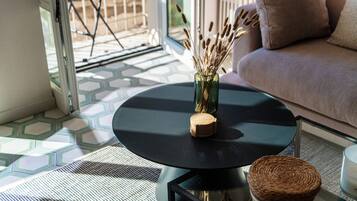 Apartment, Lake View | Premium bedding, down duvets, iron/ironing board, cots/infant beds