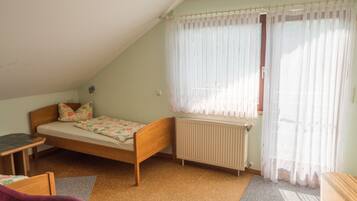 2 bedrooms, WiFi, bed sheets