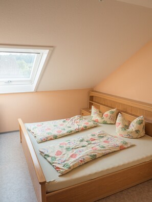 2 室のベッドルーム、WiFi、ベッドシーツ