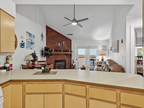 Interior - Southview Lodge Loft – Sleeps 9, Between Both Lifts, Fireplace & Balcony (Brian Head)