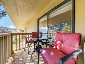 Property grounds - Southview Lodge Loft – Sleeps 9, Between Both Lifts, Fireplace & Balcony (Brian Head)