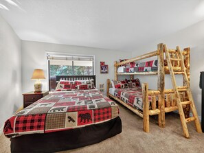 1 bedroom, free WiFi, bed sheets - Southview Lodge Loft – Sleeps 9, Between Both Lifts, Fireplace & Balcony (Brian Head)