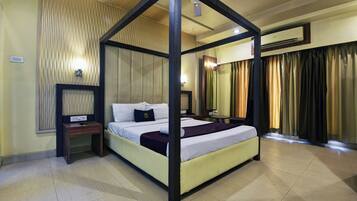 Deluxe Double Room, City View | Desk, laptop workspace, iron/ironing board, free WiFi