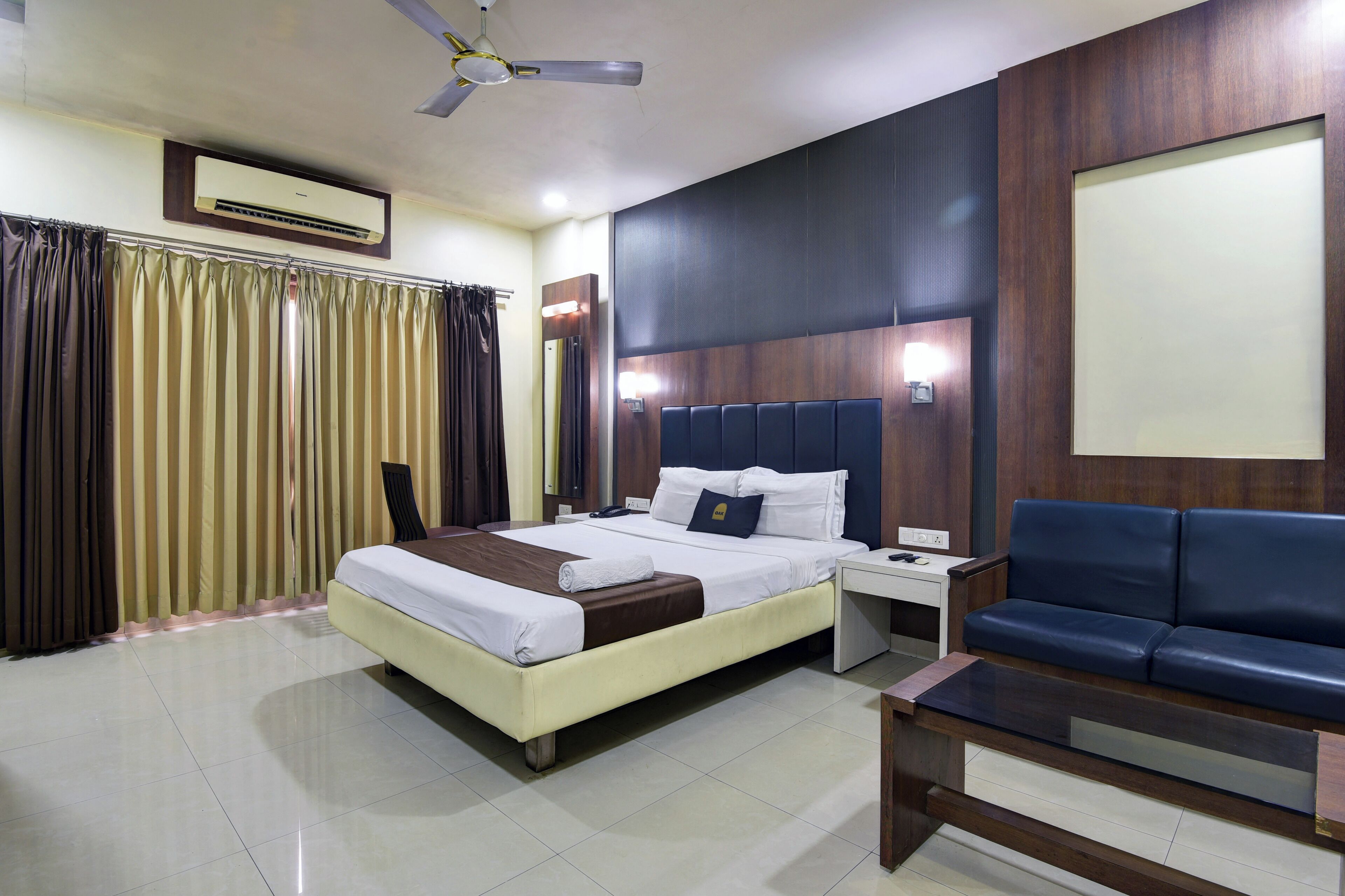 Classic Double Room | Desk, laptop workspace, iron/ironing board, free WiFi