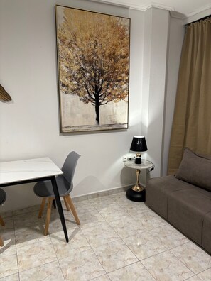 Smart TV - Domus Philippou Tsimiski II, center of Thessaloniki (Thessaloniki)