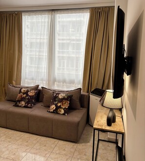 Smart TV - Domus Philippou Tsimiski II, center of Thessaloniki (Thessaloniki)