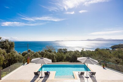 Villa Chronis - Three Bedroom Villa, Sleeps 6
