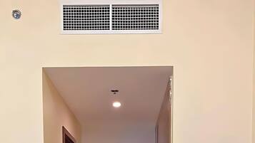 Superior Apartment, Balcony, City View | Soundproofing, iron/ironing board, free WiFi