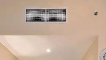 Superior Apartment, Balcony, City View | Ruang tamu