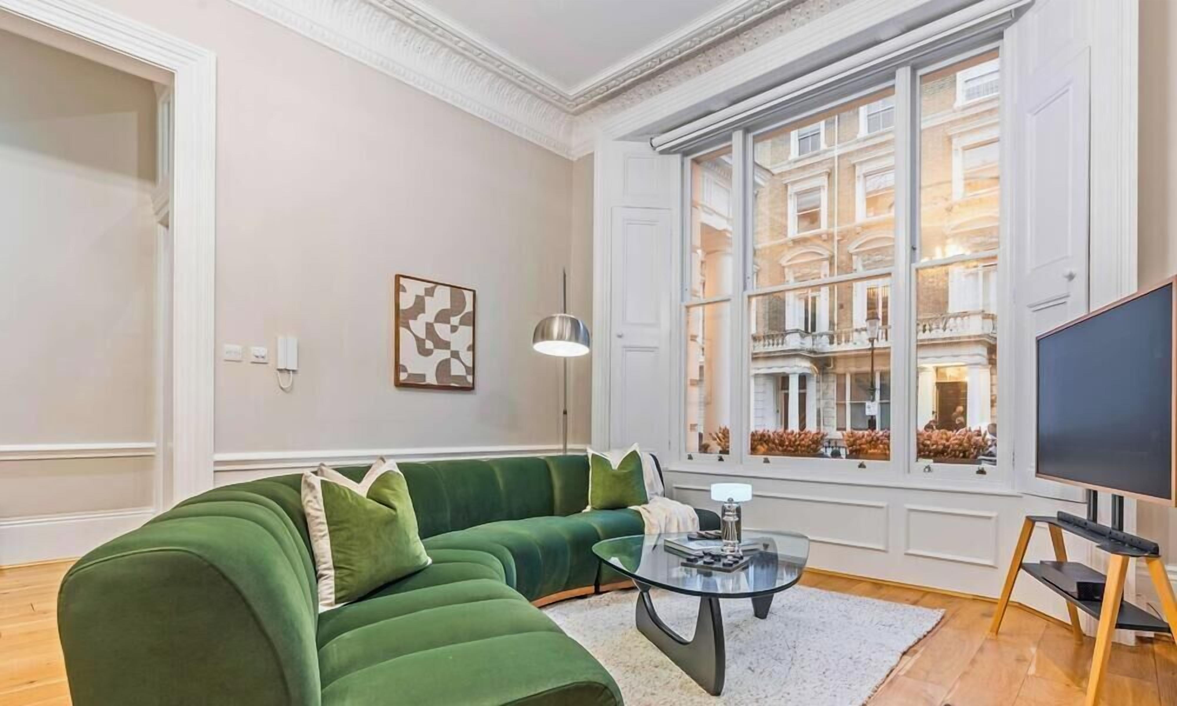 Smart TV, books, offices