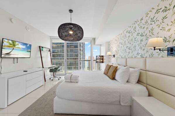 1 chambre, bureau, fer et planche à repasser, Wi-Fi