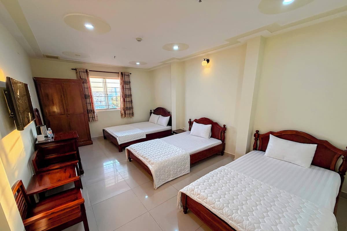 家庭三人房 | 書桌、手提電腦工作空間、遮光窗簾/窗簾、隔音