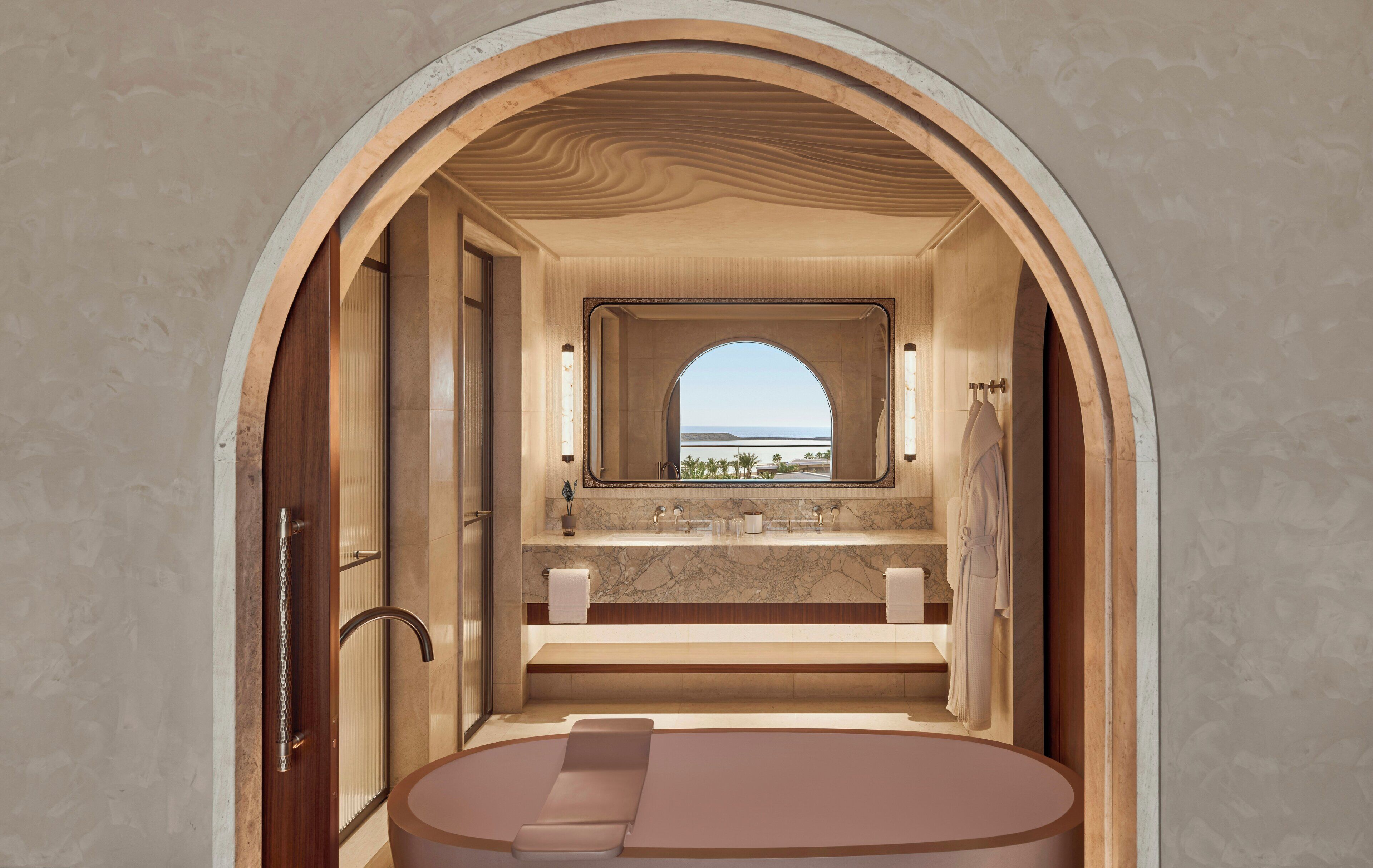 Separat badekar og bruser, brusehoved med spredningseffekt