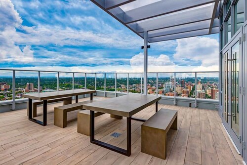 Calgary 2 Bedrooms Apartment