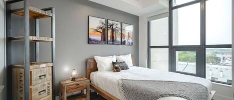 1 chambre, fer et planche à repasser, accès Internet