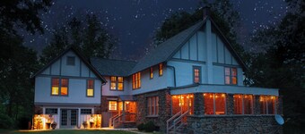 Foxtrot Lodge - Cozy Mountain Orchard Getaway