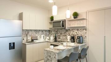 Fridge, microwave, oven, stovetop