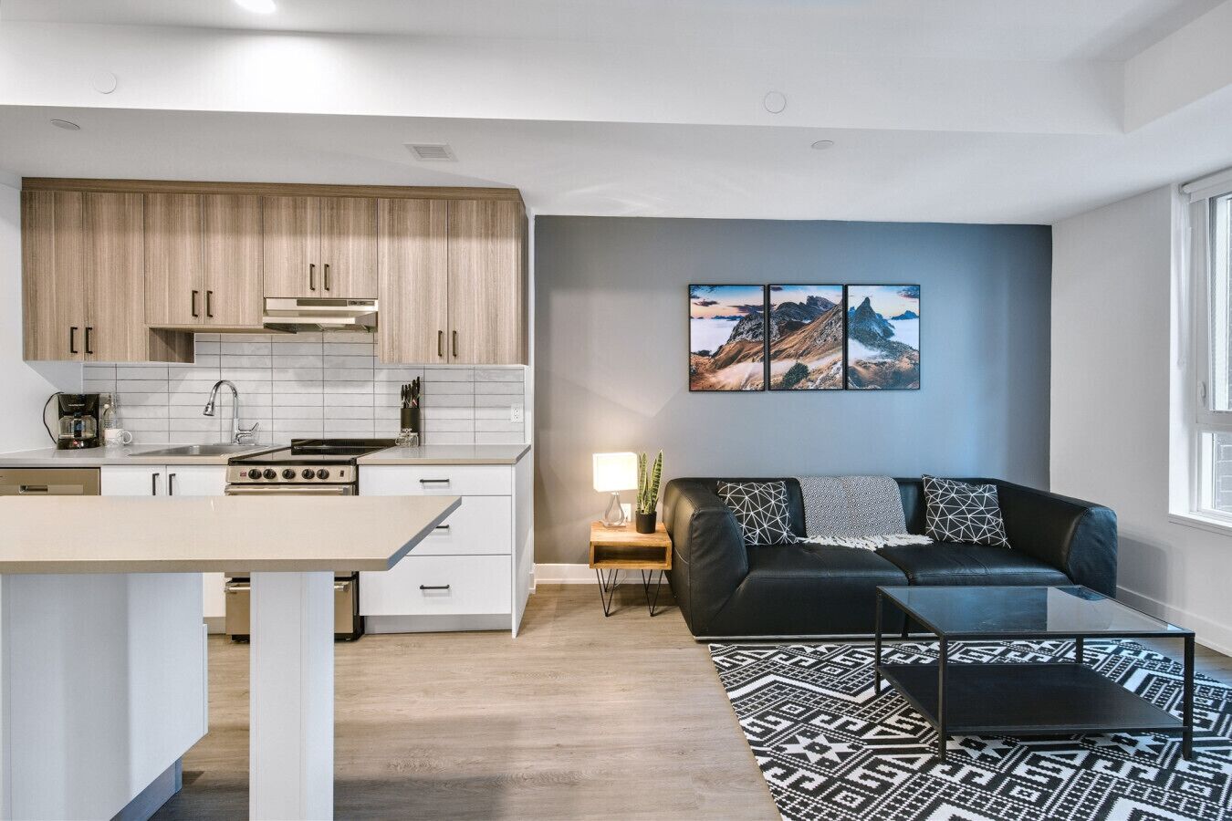 Téléviseur, bureau