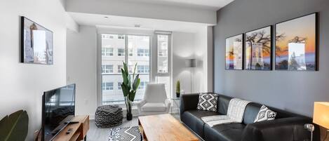 Televisión, oficina