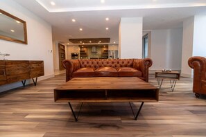 Living area - Margaretta - Furnished 2 Bedrooms Rental in Halifax with 2 Bathrooms (Halifax)