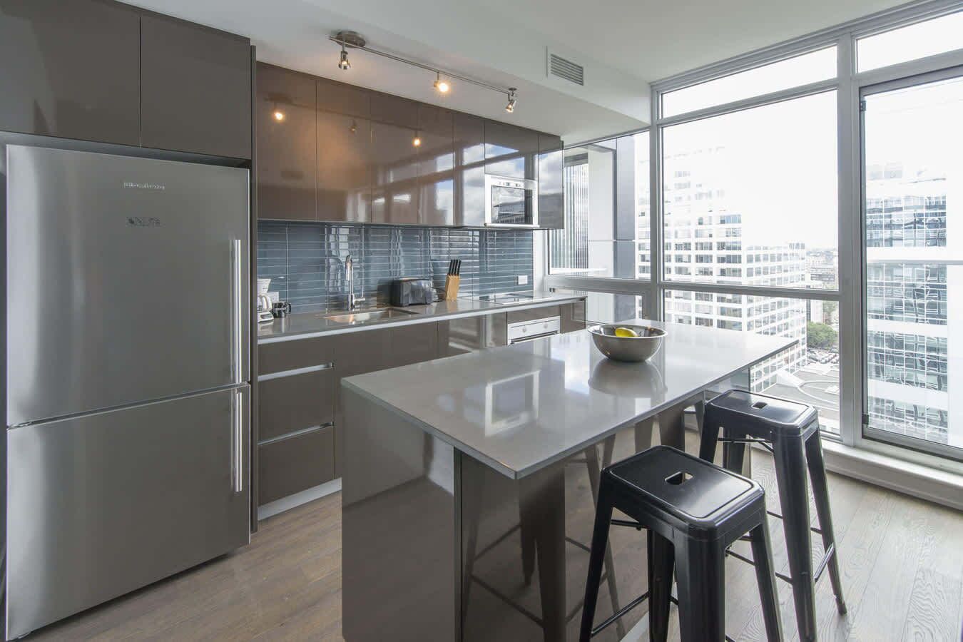 Køleskab, mikrobølgeovn, ovn, opvaskemaskine