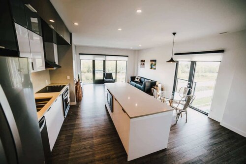 Corporate Stays | LXTX 2 Bedrooms