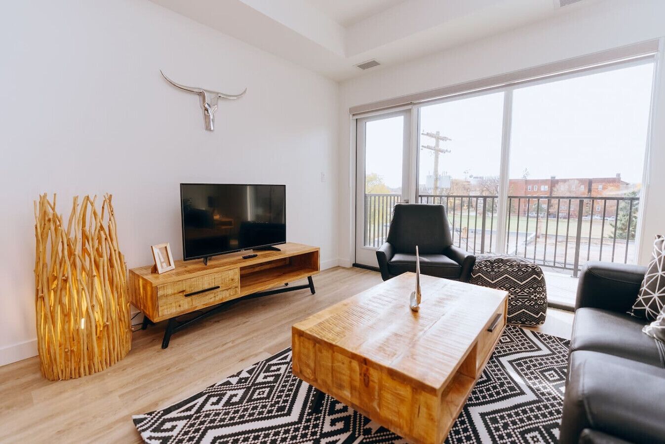 تلفزيون، مكتب