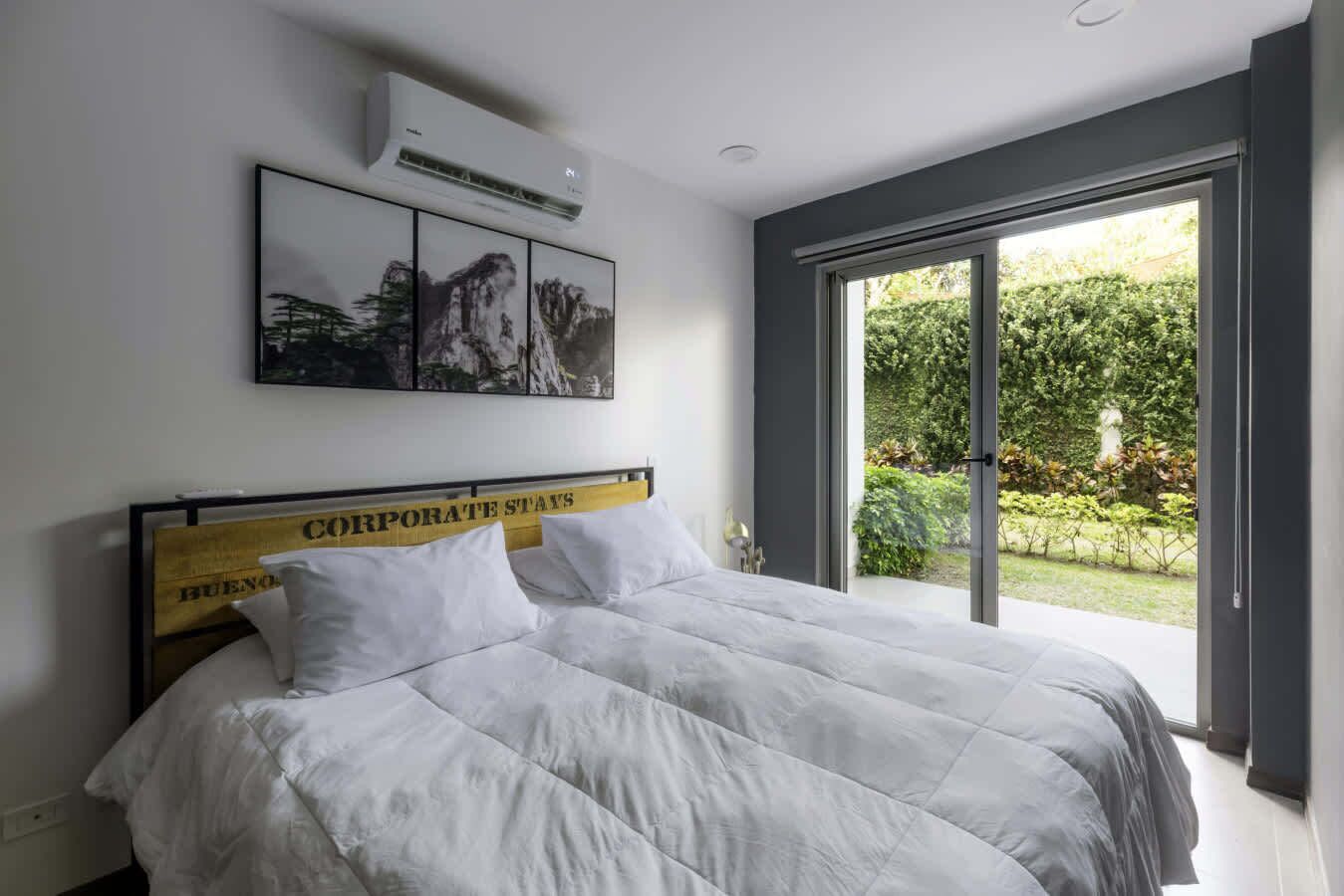 1 makuuhuone, silitysrauta/-lauta, internet