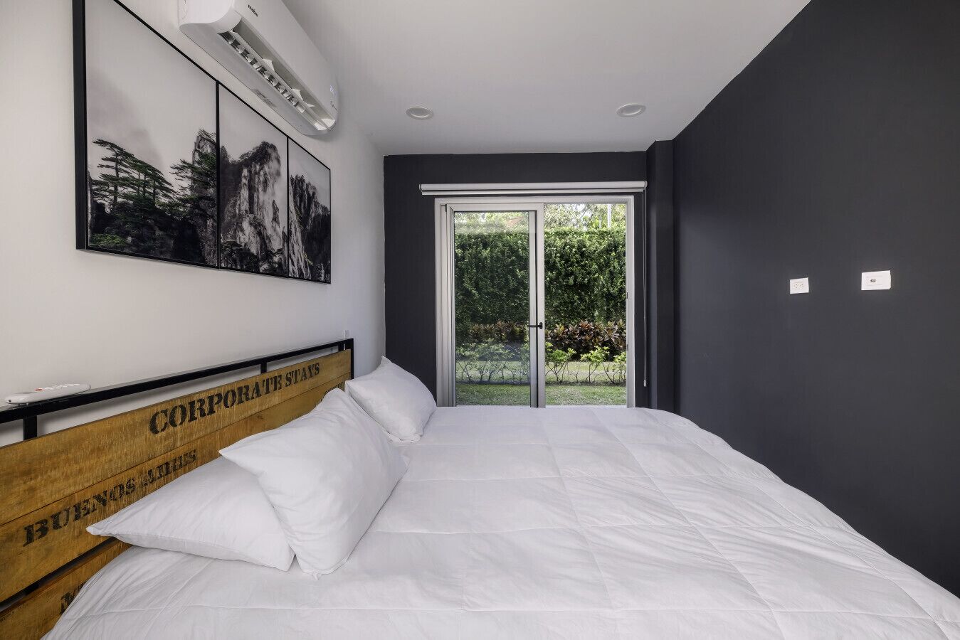 1 室のベッドルーム、アイロン / アイロン台、インターネット