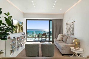 TV, offices - Encantame Soleil 1BR Sleeps 4 lock off unit (Playa Encanto)