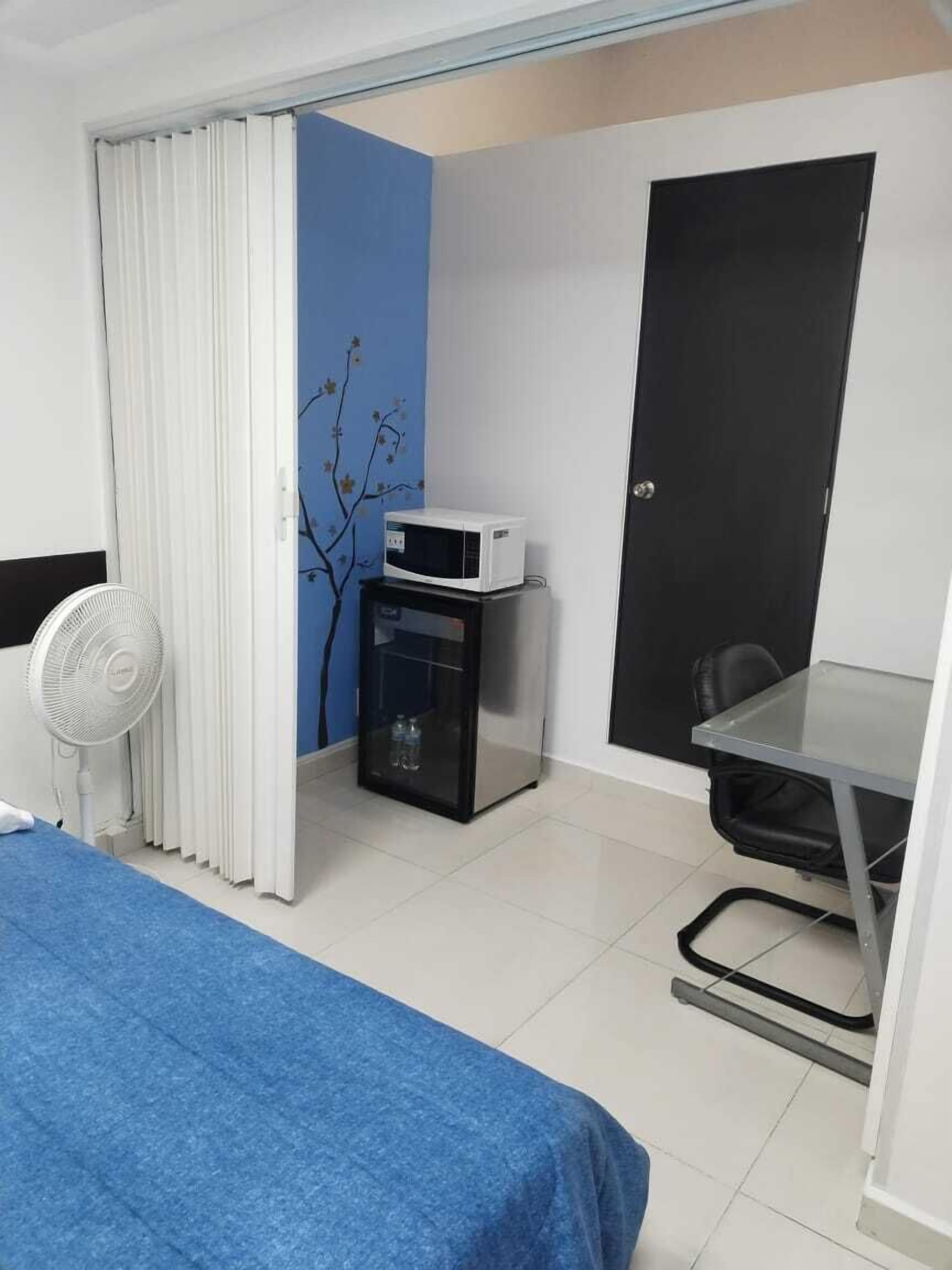 客房内保险箱、熨斗/熨板、免 费 WiFi