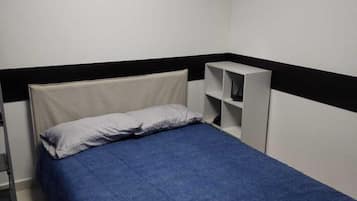 Cofres nos quartos, ferros/tábuas de passar roupa, Wi-Fi de cortesia