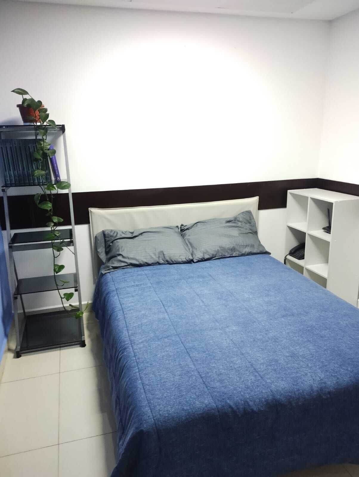 Business Room | Free WiFi, bed sheets