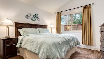 3 chambres, fer et planche à repasser, lit de bébé portatif